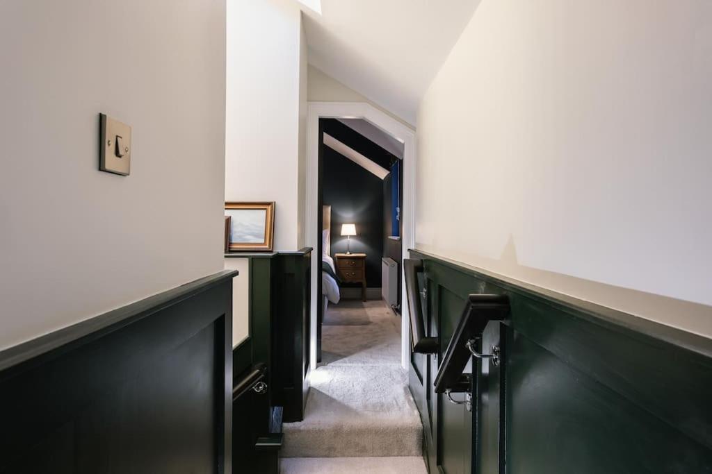 One The Stables At Corrstown Village Portrush Extérieur photo