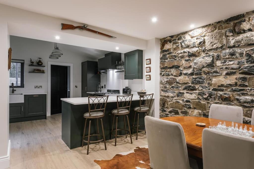 One The Stables At Corrstown Village Portrush Extérieur photo